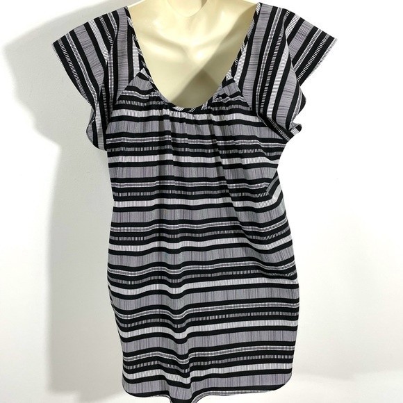Banana Republic Striped Flutter Sleeve Sleeveless Blouse Black & White - Picture 6 of 10